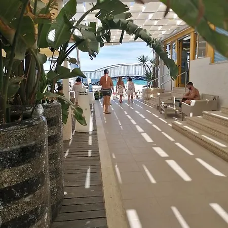 Casa Diamante, A 50mt Dal Mare בית נופש סנטה צזריה טרמה